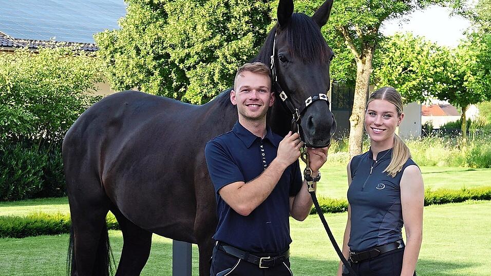 Für Raphael Netz und Selina Söder - mit Stute 'Citta' - ist eine Haltung mit viel Bewegung wichtig. Für Raphael Netz und Selina Söder - mit Stute 'Citta' - ist eine Haltung mit viel Bewegung wichtig.