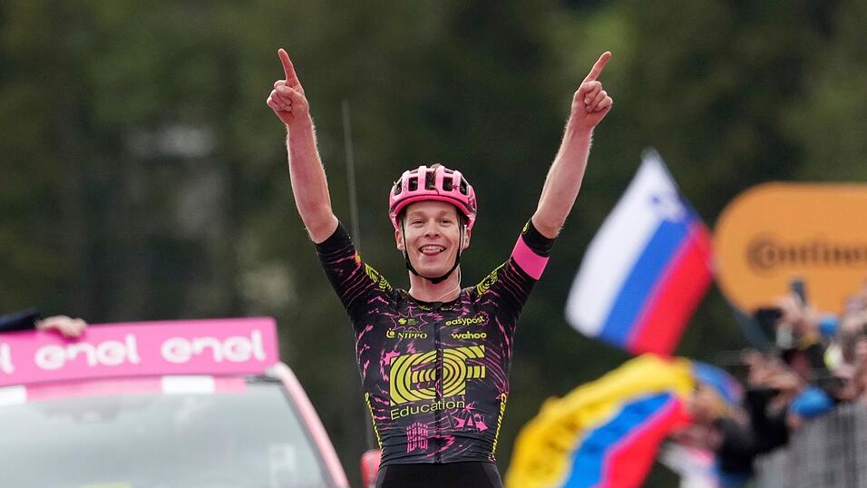 Gr&ouml;&szlig;ter Karriereerfolg: Georg Steinhauser bejubelt seinen Etappensieg beim Giro.