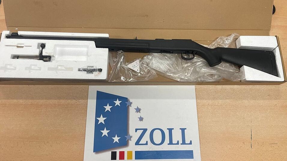 Der Zoll hat das gefundene Gewehr sichergestellt.