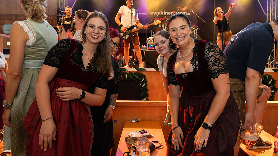 Die Partybilder vom Sonntag, 11. August 2024, aus dem Festzelt Weckmann. Die Partybilder vom Sonntag, 11. August 2024, aus dem Festzelt Weckmann.