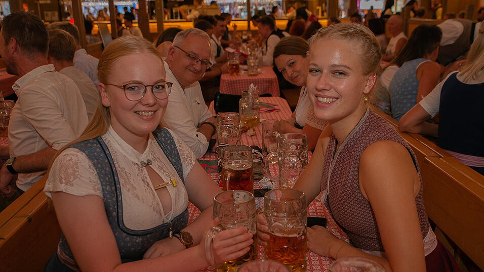 Die Partybilder von Mittwoch, 17. August 2022, aus dem Festzelt Krönner.