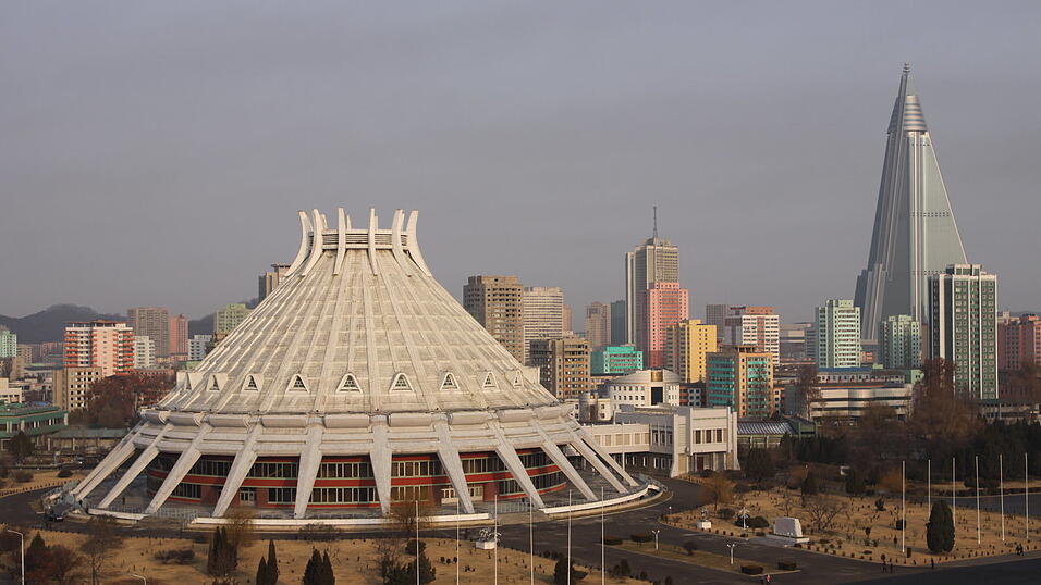Scheupels Hotel in&nbsp;Pj&ouml;ngjang hatte besten Ausblick zur dortigen Eissporthalle.