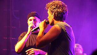 Urkwell (l.) und Lef Dutti rappen jetzt auch auf Hochdeutsch. Urkwell (l.) und Lef Dutti rappen jetzt auch auf Hochdeutsch.