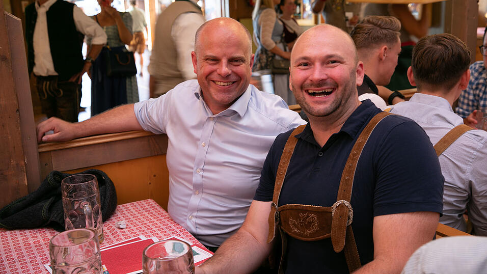 Die Partybilder vom Dienstag, 12. August, aus dem Festzelt Krönner. Die Partybilder vom Dienstag, 12. August, aus dem Festzelt Krönner.