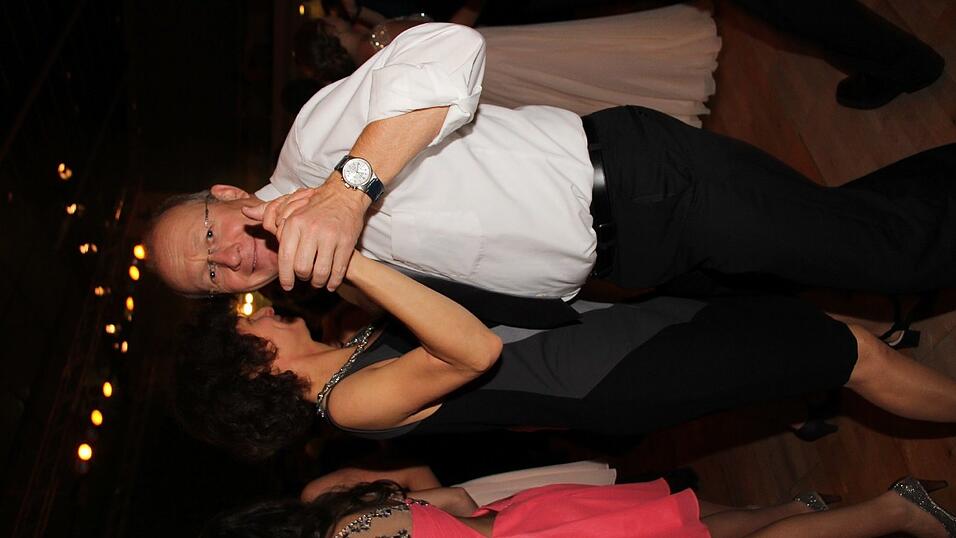 Die Bilder vom Abschlussball der Tanzschule Seidel in der Fraunhofer-Halle am 28. November. Die Bilder vom Abschlussball der Tanzschule Seidel in der Fraunhofer-Halle am 28. November.