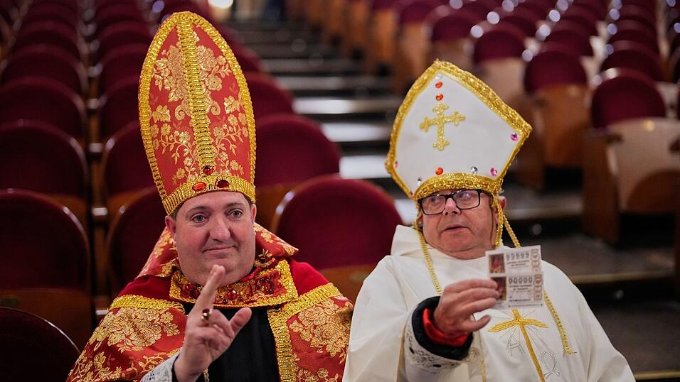 Spaniens Weihnachtslotterie ist mehr als ein Gl&uuml;cksspiel &ndash; sie ist ein nationales Ritual, bei dem sich viele verkleiden.