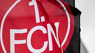 Eine Flagge des 1. FC Nürnberg. (Symbolbild) Eine Flagge des 1. FC Nürnberg. (Symbolbild)