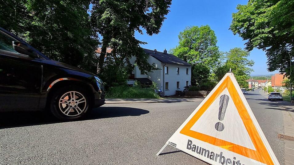 Ein solches Seil, dass 2023 im oberfränkischen Memmelsdorf gespannt wurde, soll nun auch in Nürnberg Eichhörnchen sicher über die Straße helfen. (Archivbild)
