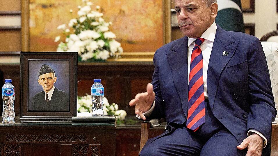 Pakistans Premierminister Shehbaz Sharif r&uuml;ckt in die Rolle eines wichtigen Vermittlers im Iran-Krieg
