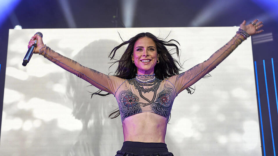 Am 20. Juli trat Lena Meyer-Landrut noch bei einem Konzert in Wolfsburg auf. Nun musste sie zwei Konzerte absagen.