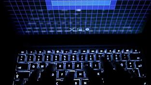 Cyberkriminelle stellen eine immer größere Gefahr für die Cybersicherheit von Wirtschaft, Staat, Gesellschaft und Kommunen in Bayern dar. (Symbolbild) Cyberkriminelle stellen eine immer größere Gefahr für die Cybersicherheit von Wirtschaft, Staat, Gesellschaft und Kommunen in Bayern dar. (Symbolbild)