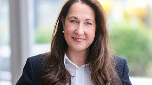 Gegen die Adoptivtochter von Iris Stalzer (Foto) hat die Staatsanwaltschaft jetzt einen Haftbefehl erwirkt. (Archivbild)