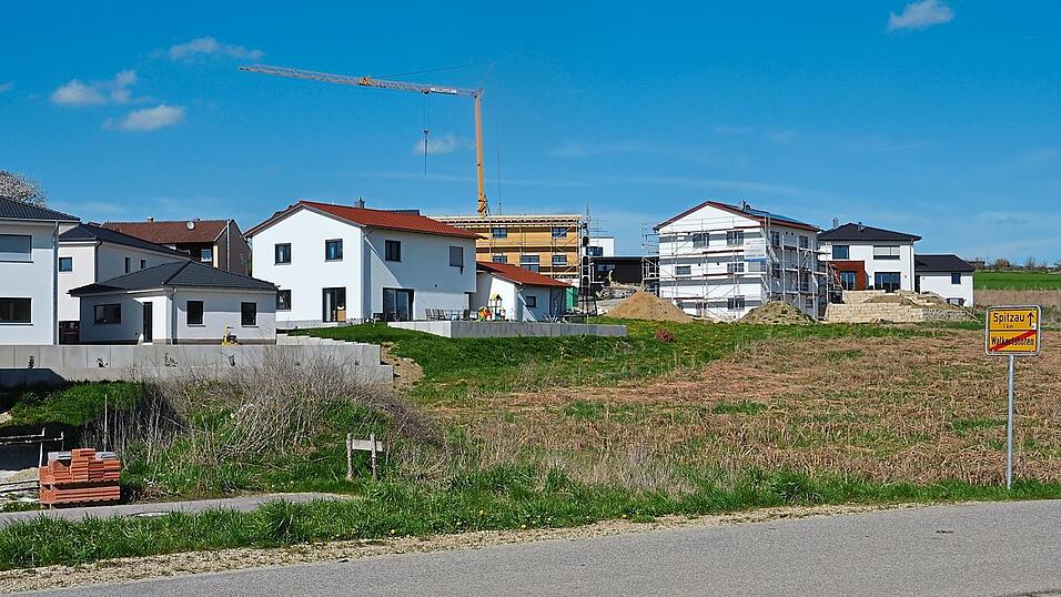 Im Zusammenhang mit dem Baugebiet 'Wirtsleit'n' in Walkertshofen stand die von ÖDP-Gemeinderat Ralf Schramm angestrengte Popularklage, die der Bayerische Verfassungsgerichtshof jetzt abgewiesen hat. Im Zusammenhang mit dem Baugebiet 'Wirtsleit'n' in Walkertshofen stand die von ÖDP-Gemeinderat Ralf Schramm angestrengte Popularklage, die der Bayerische Verfassungsgerichtshof jetzt abgewiesen hat.