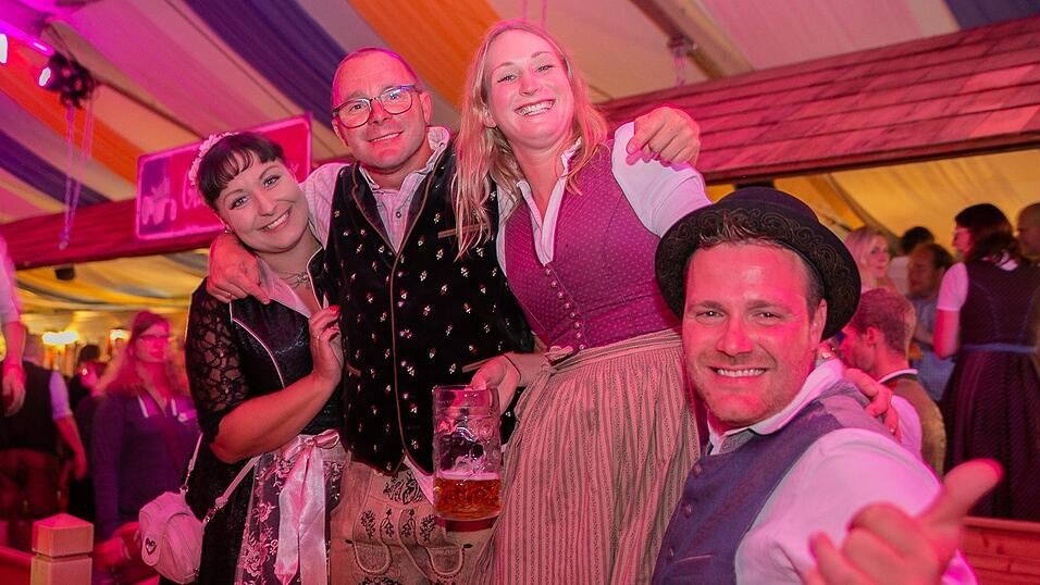 Die Partybilder vom Freitag, 12. August 2022, aus dem Festzelt Reisinger.
