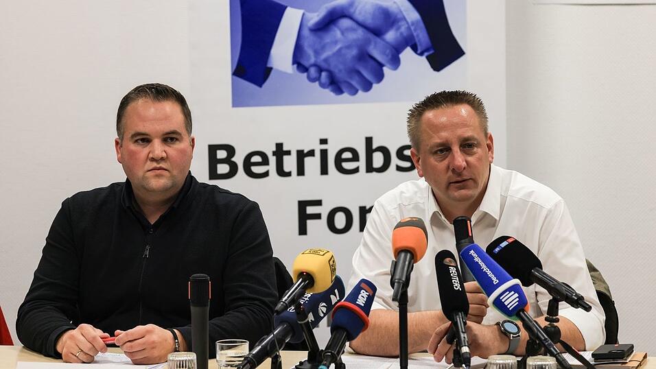 Die Gewerkschafter David Lüdtke (links) und Benjamin Gruschka (Archivbild)