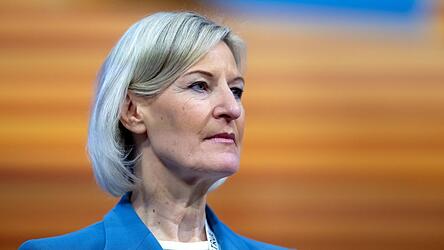 Das Europ&auml;ische Parlament blockiert bis auf Weiteres Betrugsermittlungen gegen die CSU-Vizevorsitzende und Europaabgeordnete Angelika Niebler.