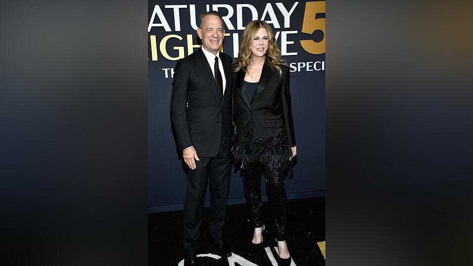 Tom Hanks und seine Frau Rita Wilson auf dem roten Teppich der SNL-Jubiläumsshow.