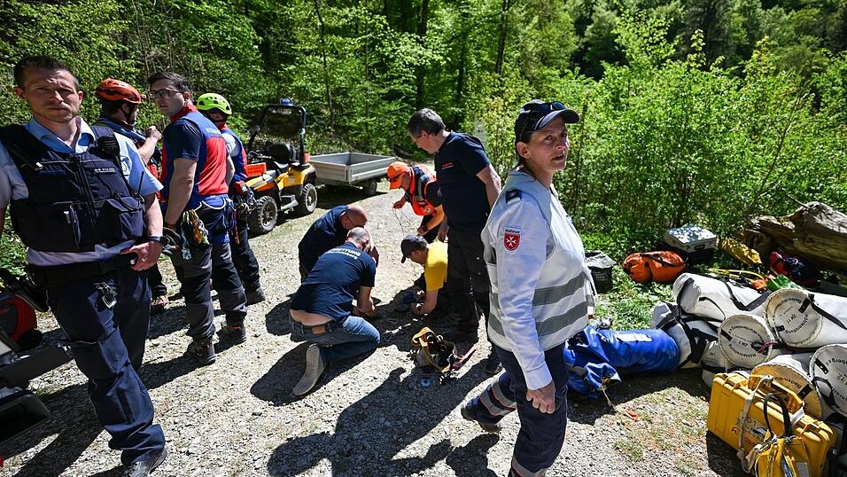 Seit 2018 ist der Zugang zur Falkensteiner H&ouml;hle wegen der Gefahr pl&ouml;tzlicher Hochwasser offiziell verboten.