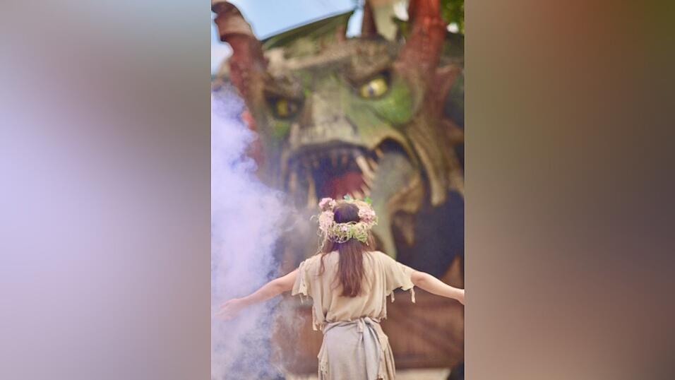 Eindr&uuml;cke von der Gruppe 'blau', die am Freitagabend die Drachenstich-Premiere gespielt hat.