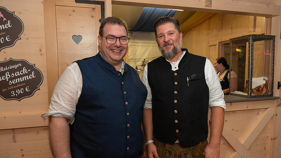 Die Partybilder vom Donnerstag, 17. August 2023, aus dem Festzelt Reisinger. Die Partybilder vom Donnerstag, 17. August 2023, aus dem Festzelt Reisinger.