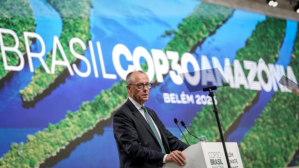 Kanzler Friedrich Merz hat sinngemäß gesagt, er war froh, als er die brasilianische Stadt Belém wieder verlassen konnte. Diese Aussagen empfinden viele als abwertend. Kanzler Friedrich Merz hat sinngemäß gesagt, er war froh, als er die brasilianische Stadt Belém wieder verlassen konnte. Diese Aussagen empfinden viele als abwertend.