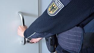 Polizei nimmt gesuchten Mann fest