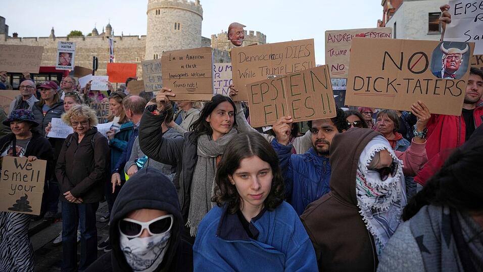 Schon vor Trumps Ankunft kam es zu Protesten.