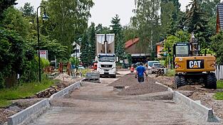 Stra&szlig;enbau ist teuer und bisweilen auch eine Frage f&uuml;r die Justiz. Die Freien W&auml;hler fordern eine Klarstellung, um die B&uuml;rger vor Kosten zu sch&uuml;tzen, die bei der Erschlie&szlig;ung vor mehr als 25 Jahren entstanden sind. (Symbolbild)