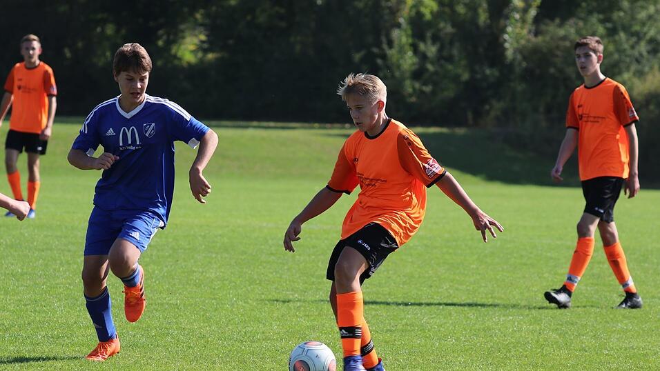 Christian Breuer erzielte beim Spiel in Altdorf den 2:1-Siegtreffer f&uuml;r die B-Junioren.