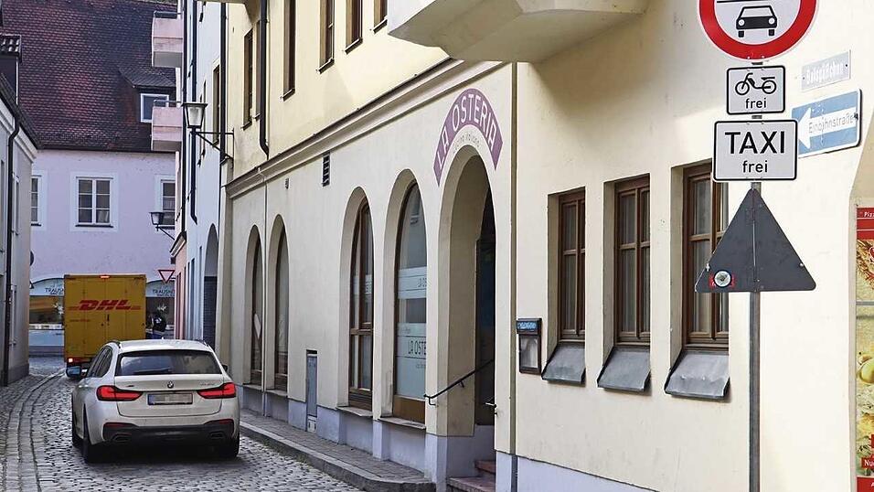 Obwohl der Tunnel wieder ge&ouml;ffnet ist, nutzen viele Autofahrer das Balsg&auml;&szlig;chen weiter unerlaubt als Abk&uuml;rzung.