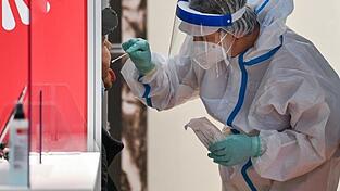 Neuer Flughafen, altes Prinzip: Corona-Test am BER.