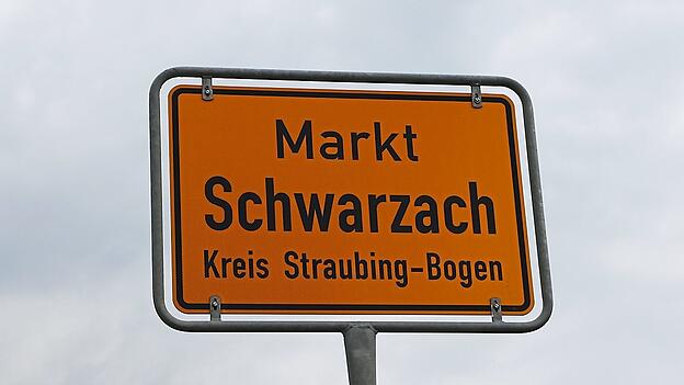 Zum zweiten Mal wurde der fast identische Bauantrag eingereicht - der Schwarzacher Gemeinderat lehnte ihn jedoch am Mittwochabend einstimmig ab.