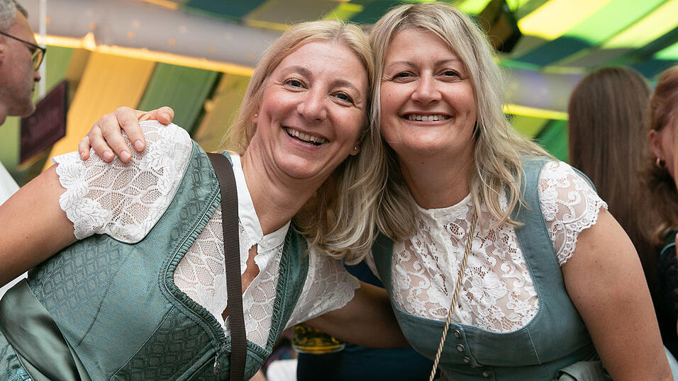 Die Partybilder vom Donnerstag, 14. August, aus dem Festzelt Wenisch. Die Partybilder vom Donnerstag, 14. August, aus dem Festzelt Wenisch.