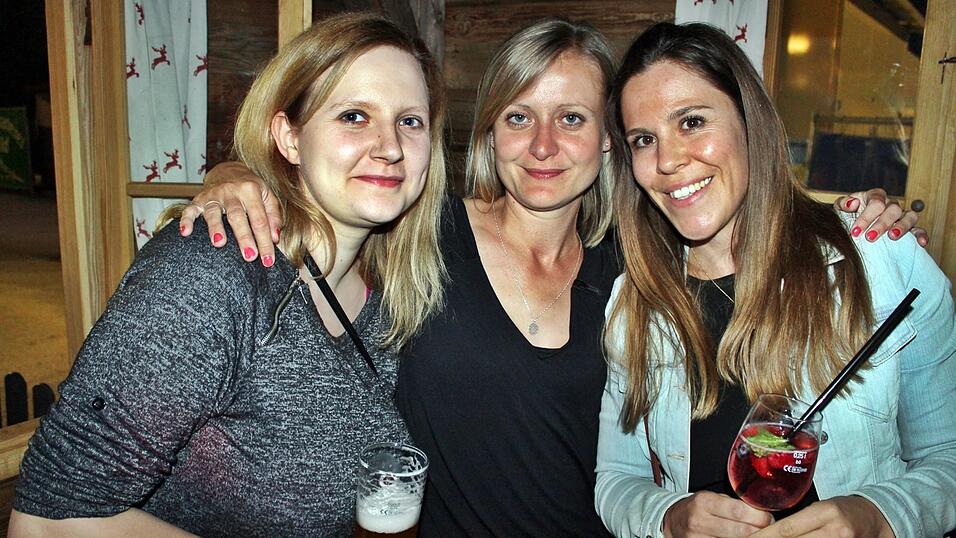 Auch am Freitag war super Stimmung am Ergoldinger Volksfest. Auch am Freitag war super Stimmung am Ergoldinger Volksfest.