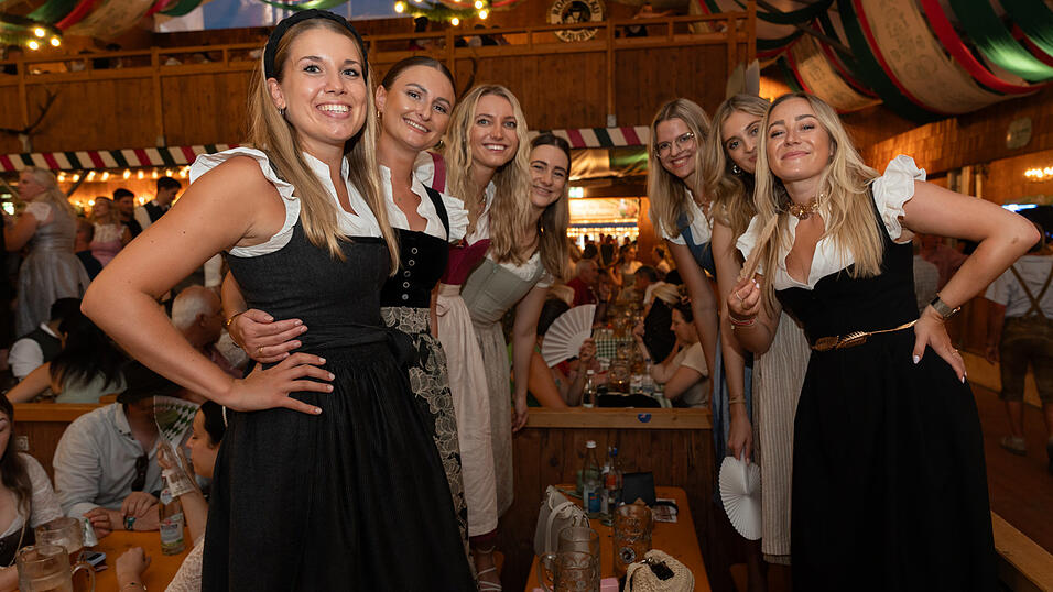Die Partybilder vom Mittwoch, 14. August 2024, aus dem Festzelt Weckmann. Die Partybilder vom Mittwoch, 14. August 2024, aus dem Festzelt Weckmann.