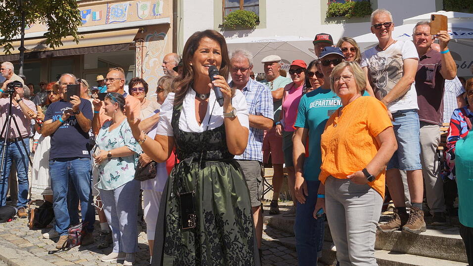 Das war der 35. Bad K&ouml;tztinger Rosstag: Bilder vom Festumzug.