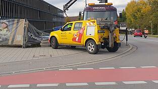 Ein Abschleppdienst kam am Sonntag zum Parkhaus, um das Auto der jungen Frau zu bergen.&nbsp;&nbsp;