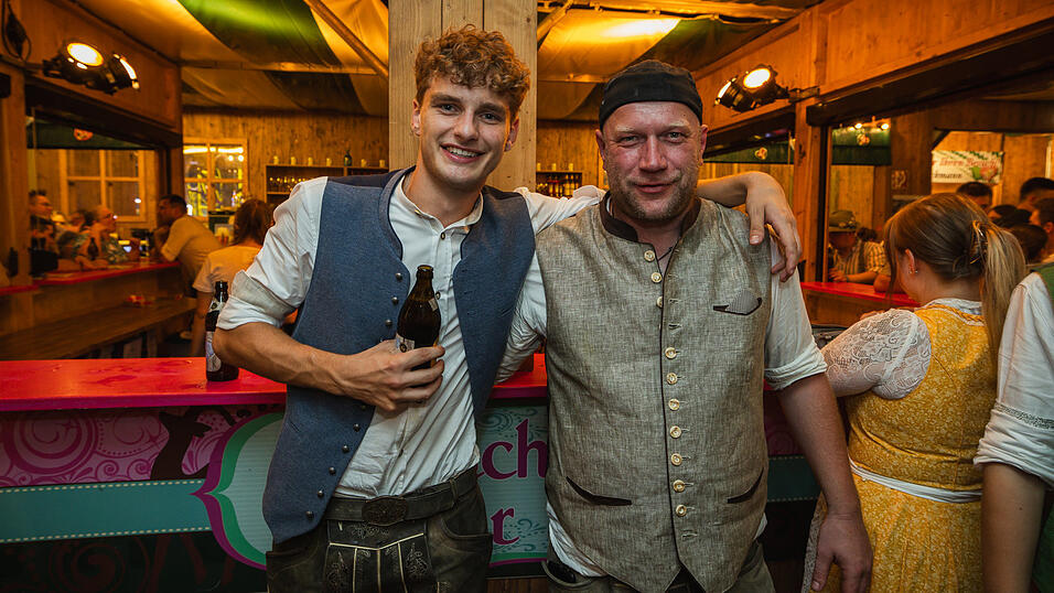 Die Partybilder vom Donnerstag, 15. August 2024, aus dem Festzelt Weckmann. Die Partybilder vom Donnerstag, 15. August 2024, aus dem Festzelt Weckmann.