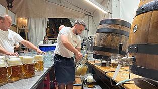 Bis das Bier durch den Zapfhahn in die Krüge läuft, muss es einen - wenn auch nicht allzu langen - Weg zurücklegen. 