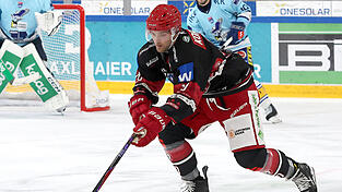 EVL-Stürmer Julian Kornelli ist nach seiner Unterkörperverletzung deutlich früher als gedacht eine Option für das Lineup. Am Wochenende könnte er den Landshuter Angriff bei den Lausitzer Füchsen oder gegen EHC Freiburg wieder verstärken.