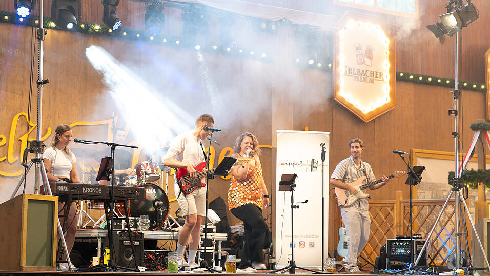 Die Partybilder vom Dienstag, 11. August, aus dem Festzelt Krönner. Die Partybilder vom Dienstag, 11. August, aus dem Festzelt Krönner.