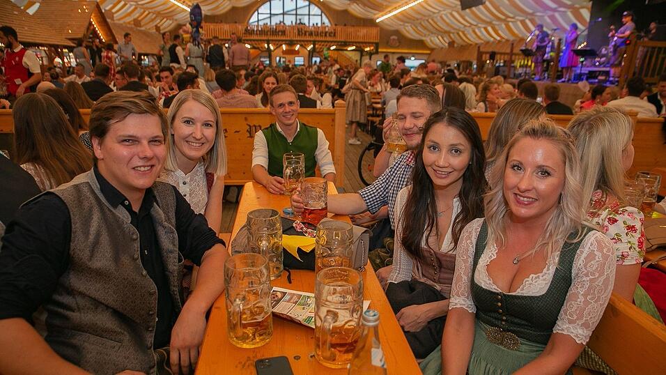 Die Partybilder von Donnerstag, 18. August 2022, aus dem Festzelt Nothaft.