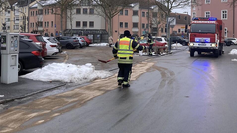 Die &Ouml;lspur reichte bis zur Rosengasse.