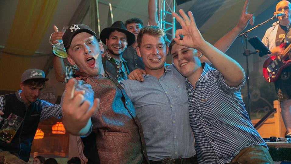 Die Partybilder von Dienstag, 16. August 2022, aus dem Festzelt Reisinger.