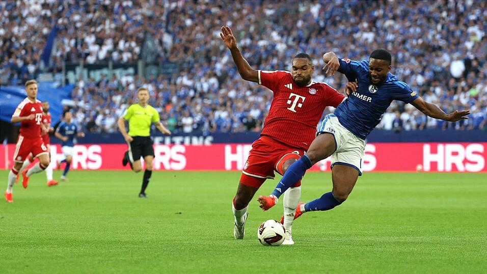 Schalke und Bayern lieferten sich in der Veltins-Arena eine intensive Partie. Schalke und Bayern lieferten sich in der Veltins-Arena eine intensive Partie.