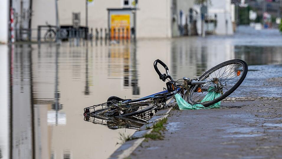 Die Flut Ende Mai/Anfang Juni war das vierte Hochwasser binnen weniger Monate in Deutschland - mit Sachschaden in Milliardenh&ouml;he.