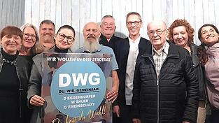 Die Gründungsmitglieder des Vereins „Deggendorfer WählerGemeinschaft - DWG“ bei der Gründungsversammlung am 29. Oktober. Erster Vorsitzender des Vereins ist Uwe Trabold (4. v. r.), zweiter Vorsitzender ist Josef Vogl (5. v. l.)..