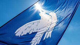 Der Wunsch nach Frieden im Krieg zwischen Russland und der Ukraine kommt von vielen Seiten - doch über den Weg dahin gibt es sehr unterschiedliche Vorstellungen. (Archivbild)