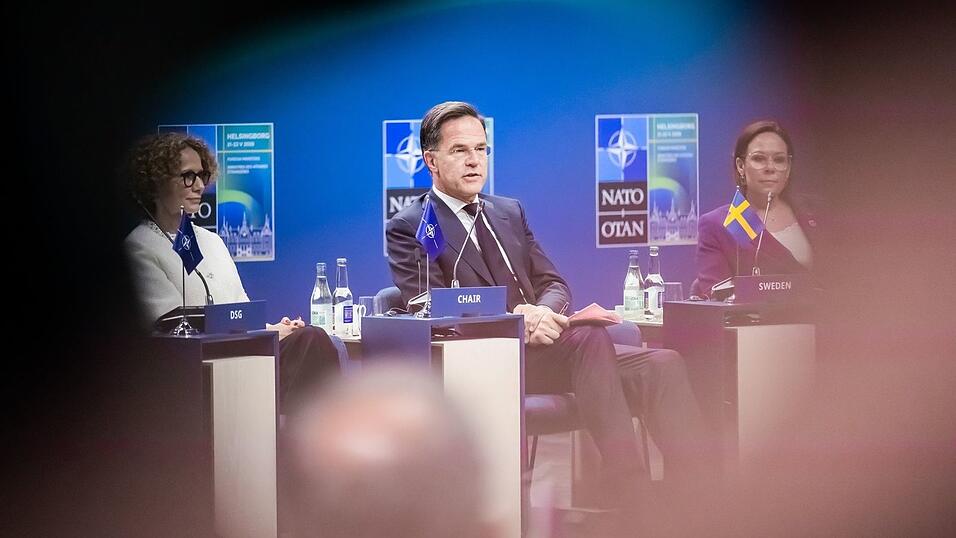 «Wo immer wir helfen können, werden wir da sein»: Nato-Generalsekretär Rutte signalisiert Trump Bereitschaft zur Unterstützung. «Wo immer wir helfen können, werden wir da sein»: Nato-Generalsekretär Rutte signalisiert Trump Bereitschaft zur Unterstützung.