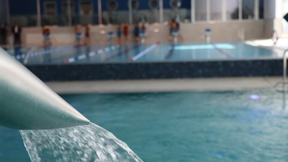 Das Straubinger Hallenbad Aquatherm schlie&szlig;t vorerst bis 15. Dezember. (Archiv)